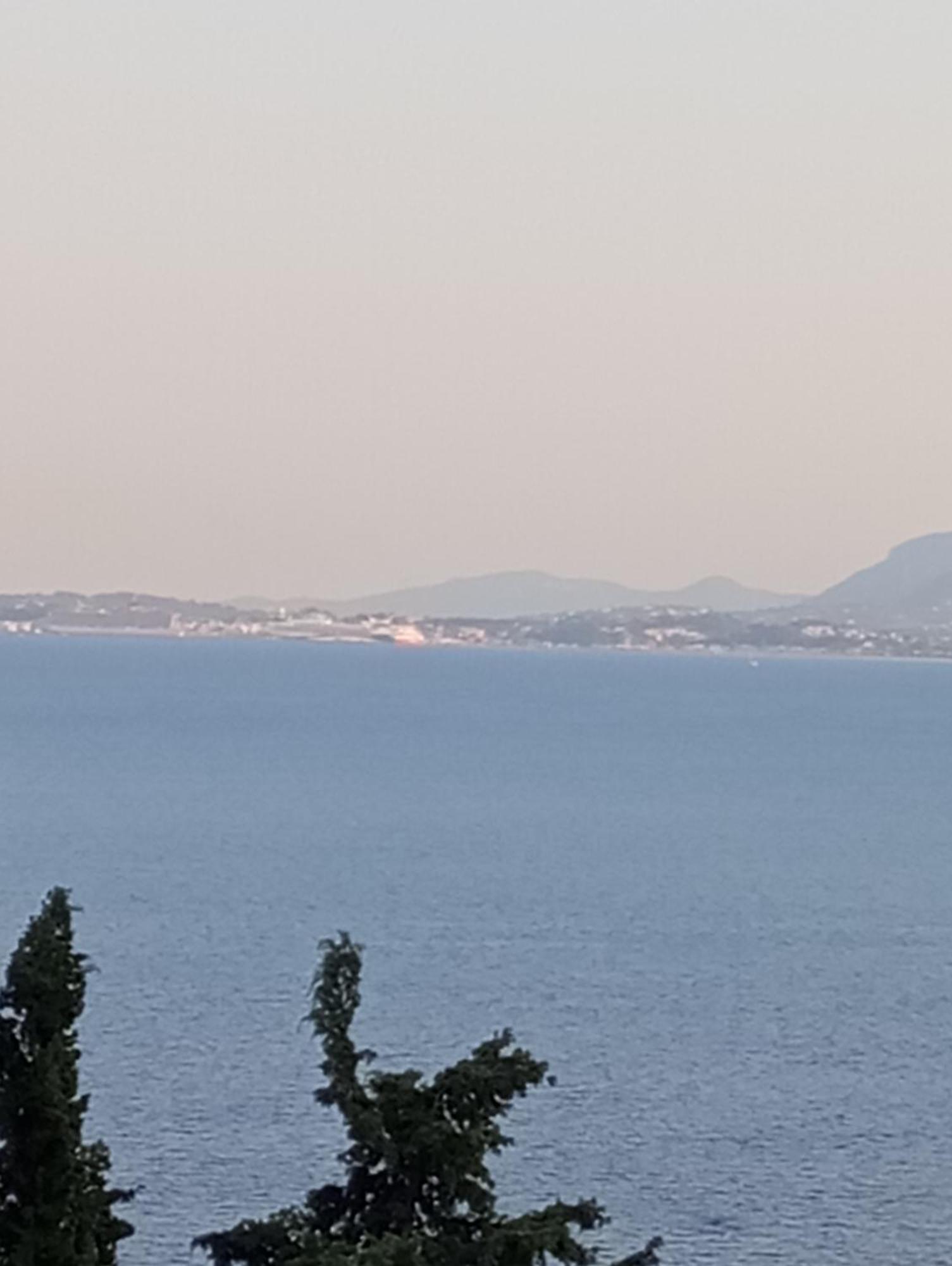 Sarakinos Apartments Barbati Exteriér fotografie